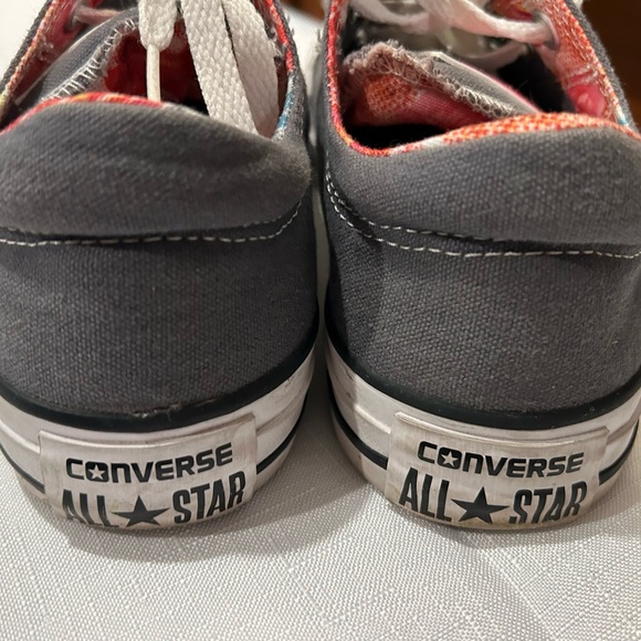 Converse low dark gray shoes. Size 7. Minimal use. Great used condition. - Picture 2 of 6